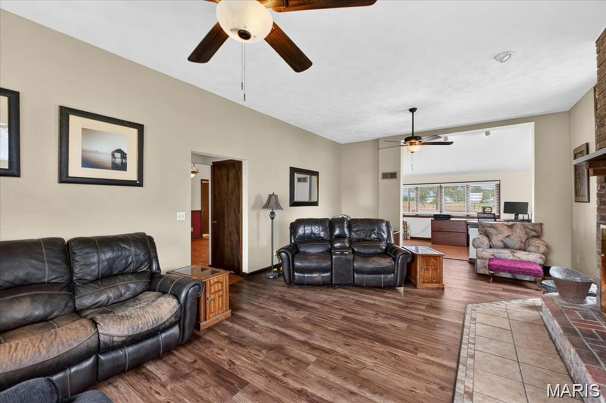Featured Listing Image 7