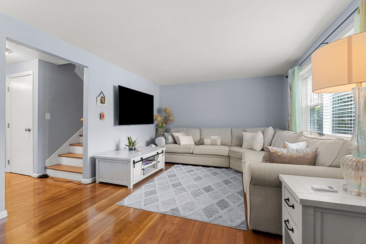Featured Listing Image 6