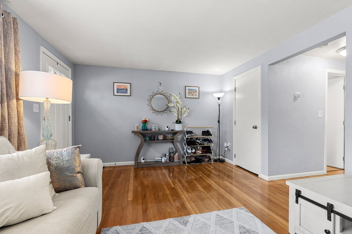 Featured Listing Image 14