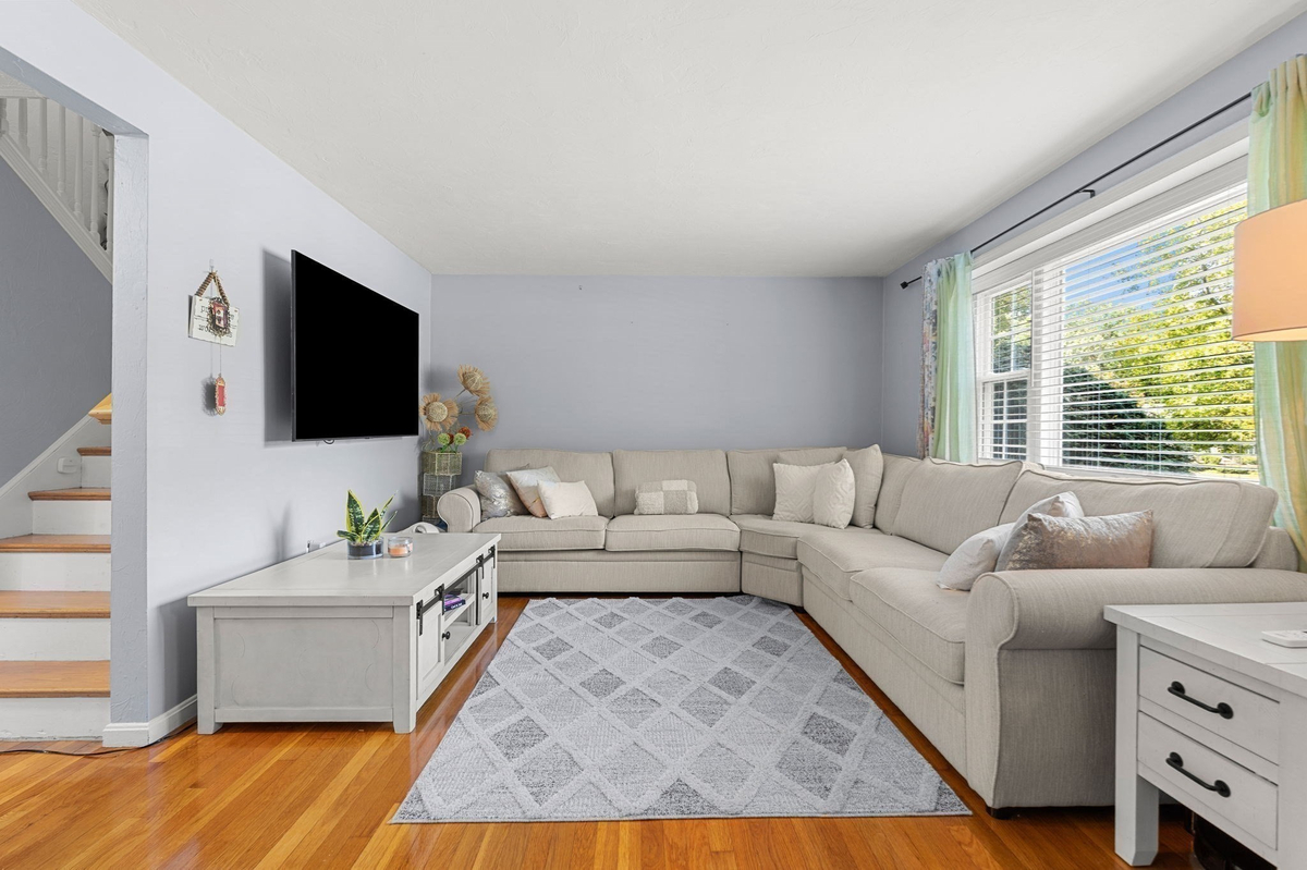 Featured Listing Image 4