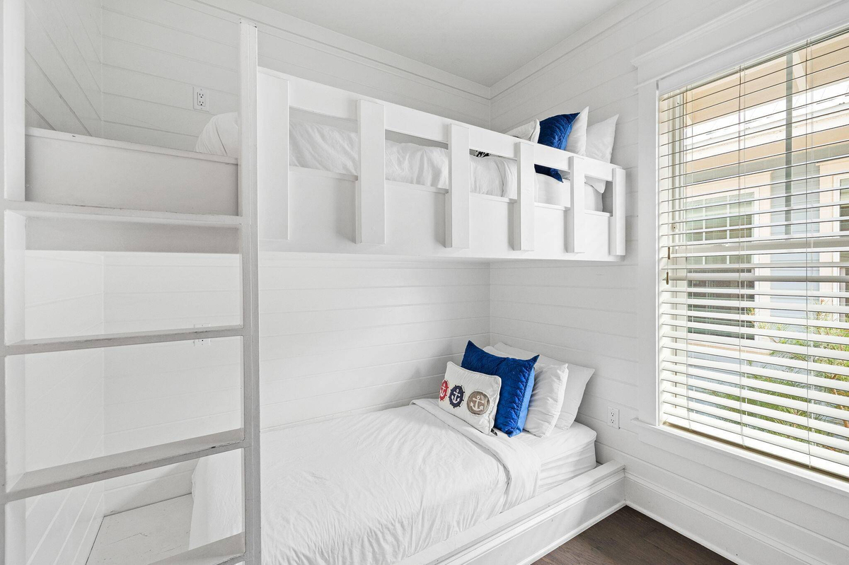 Featured Listing Image 37