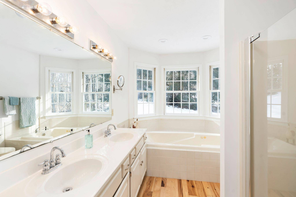 Featured Listing Image 30