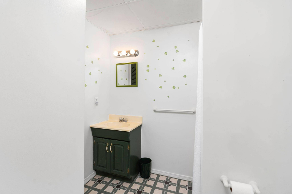 Featured Listing Image 43