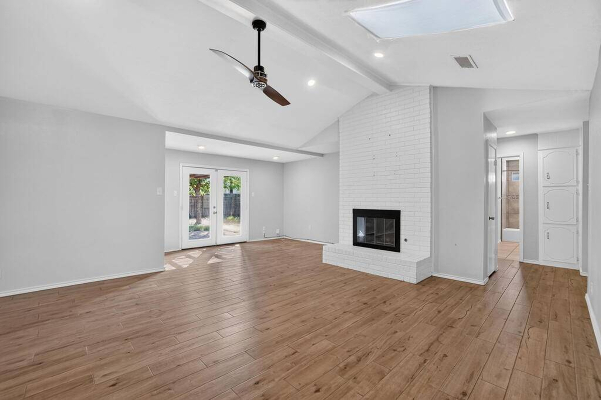 Featured Listing Image 5