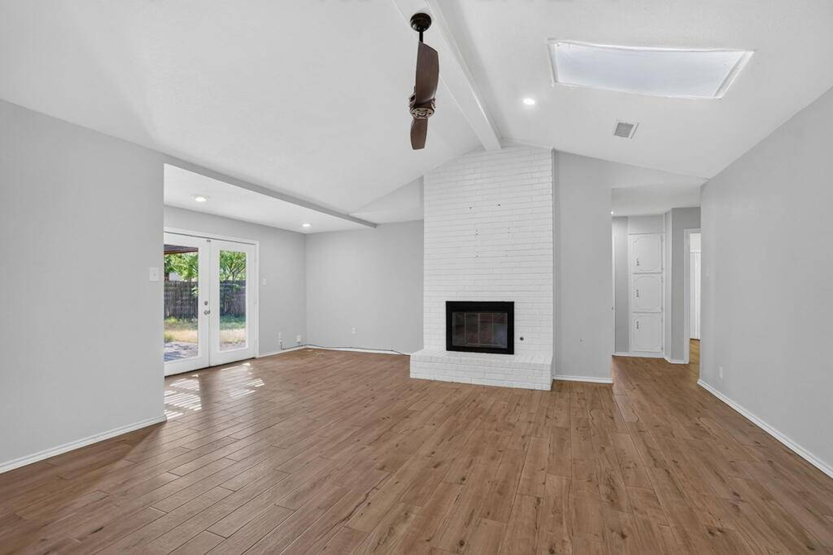Featured Listing Image 6