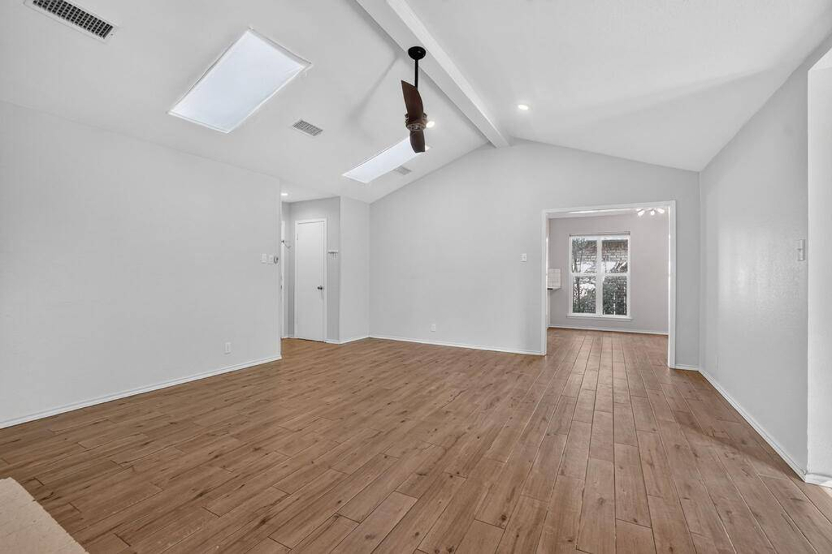 Featured Listing Image 9