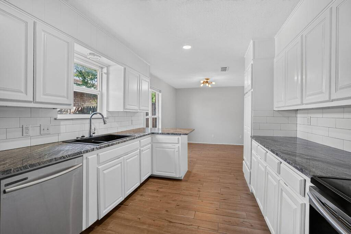 Featured Listing Image 20