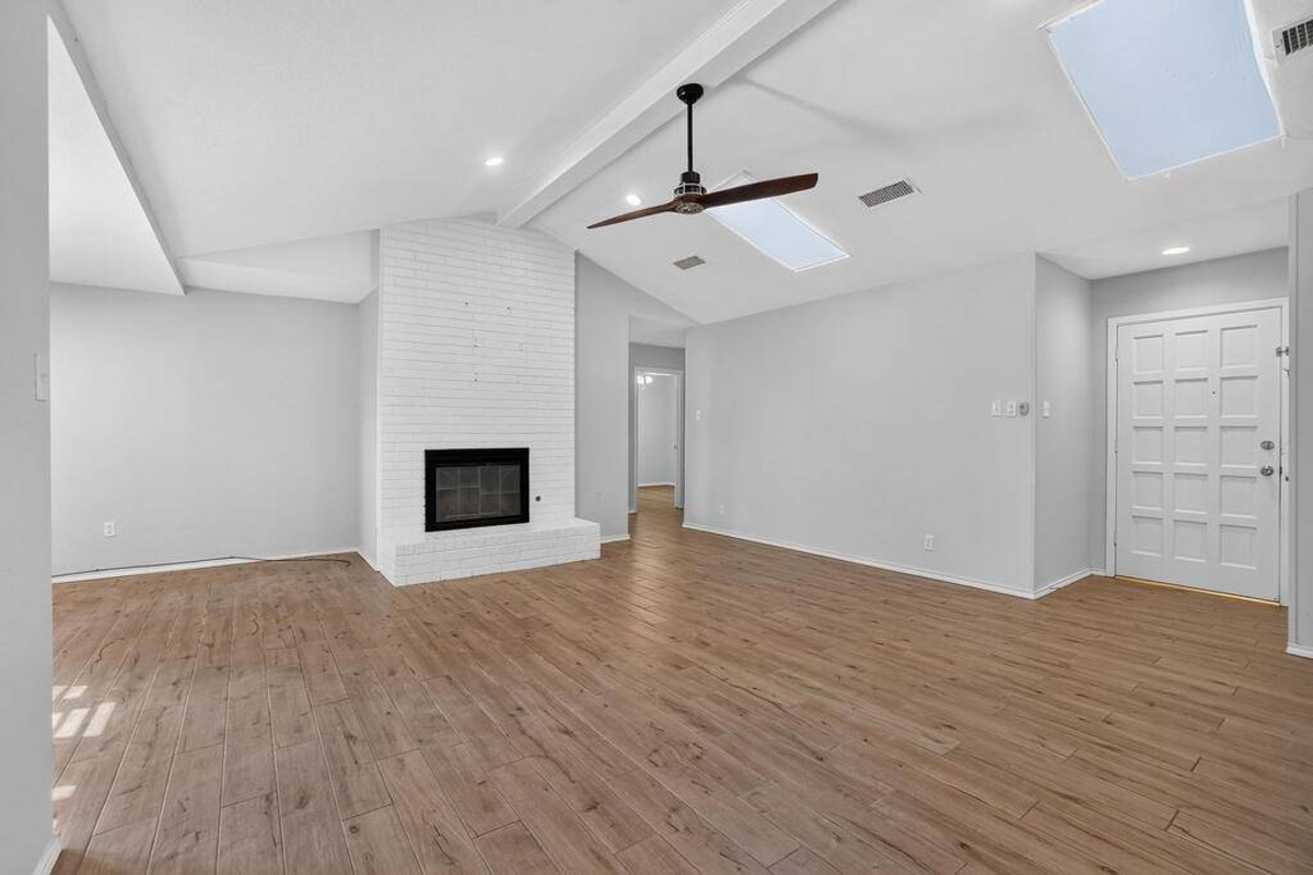 Featured Listing Image 7