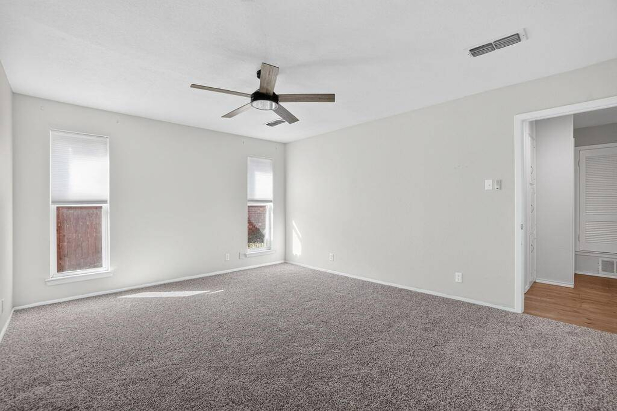 Featured Listing Image 23
