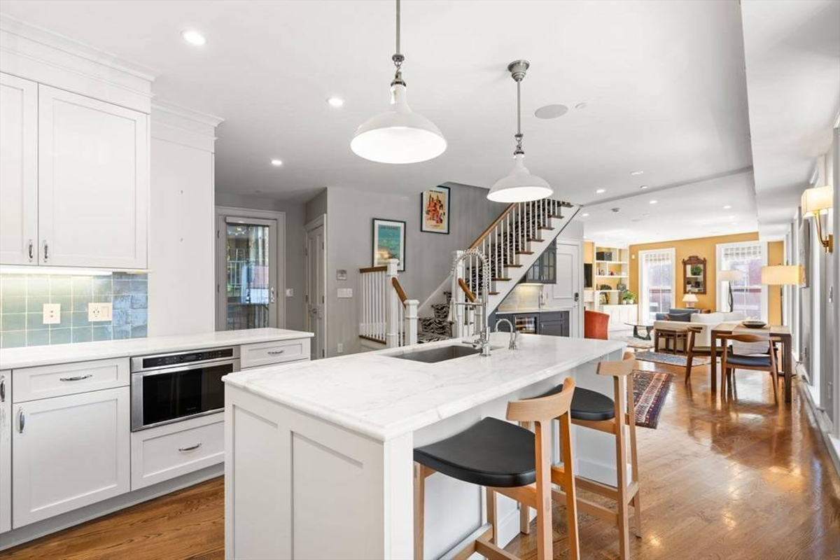 Featured Listing Image 8
