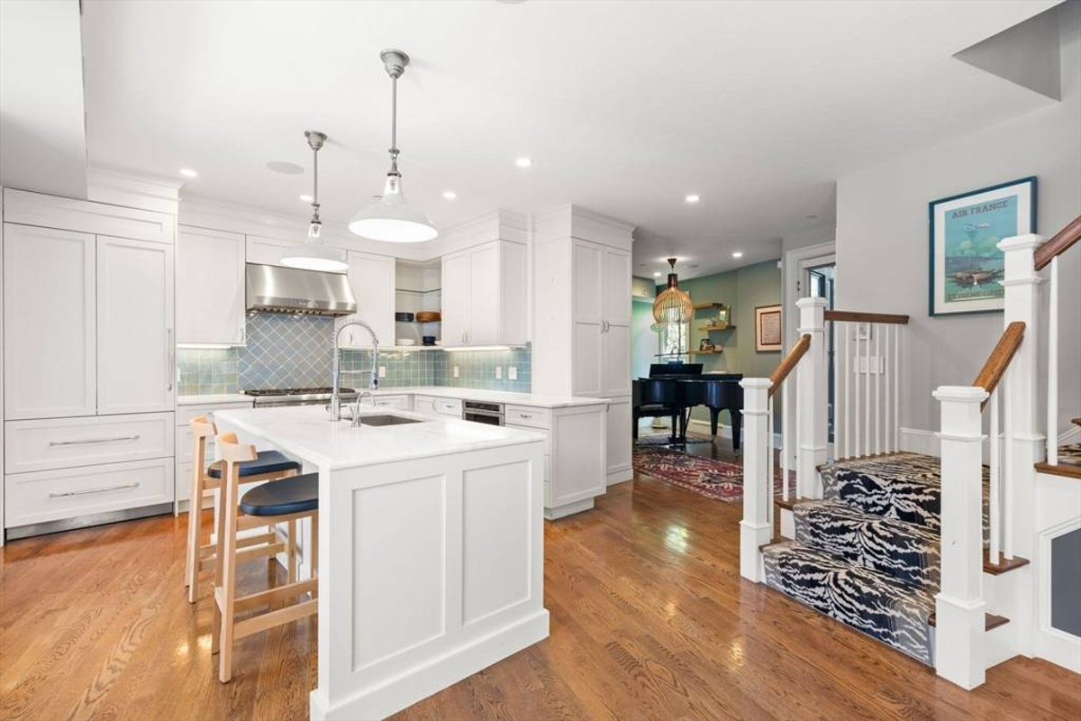 Featured Listing Image 5