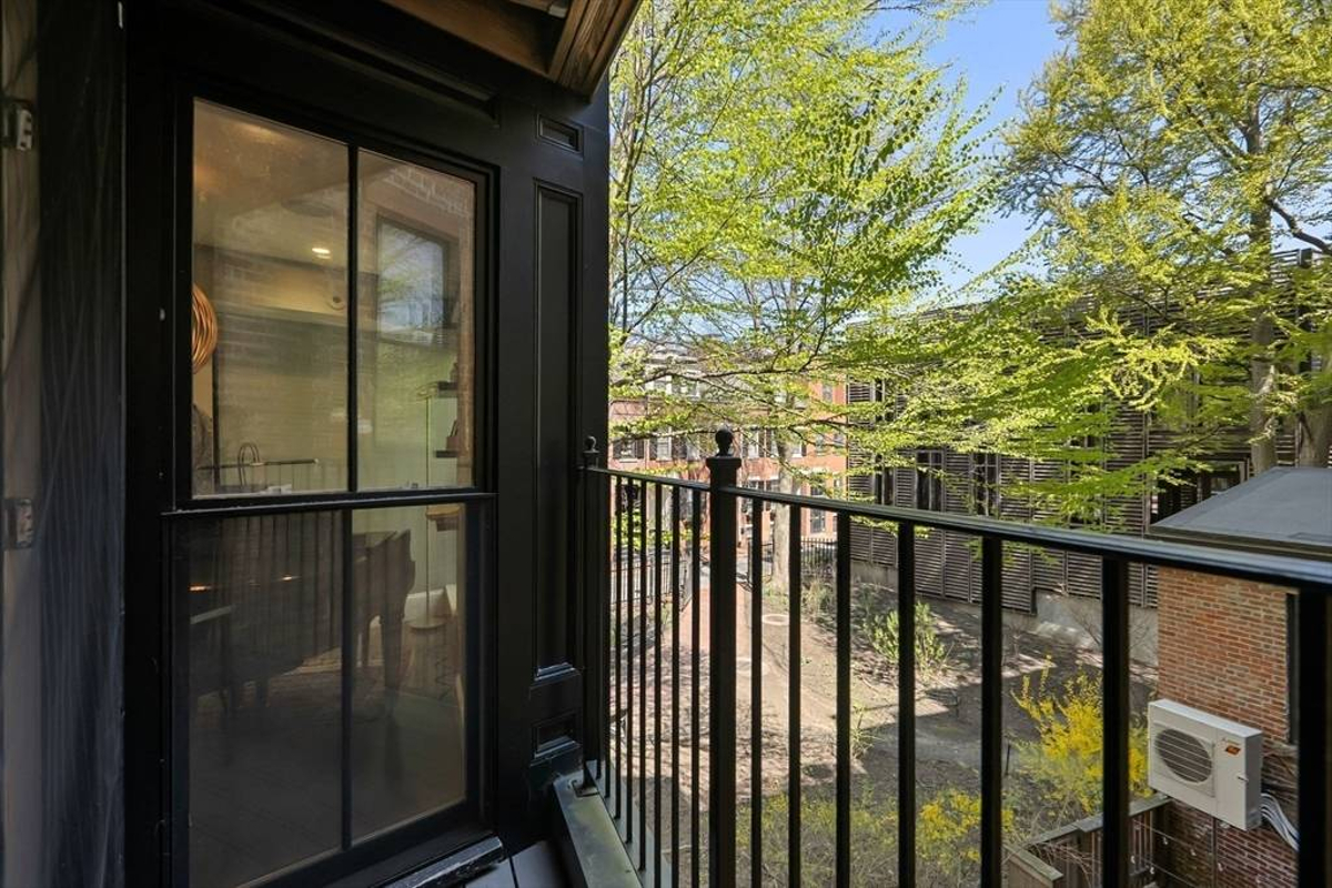 Featured Listing Image 14