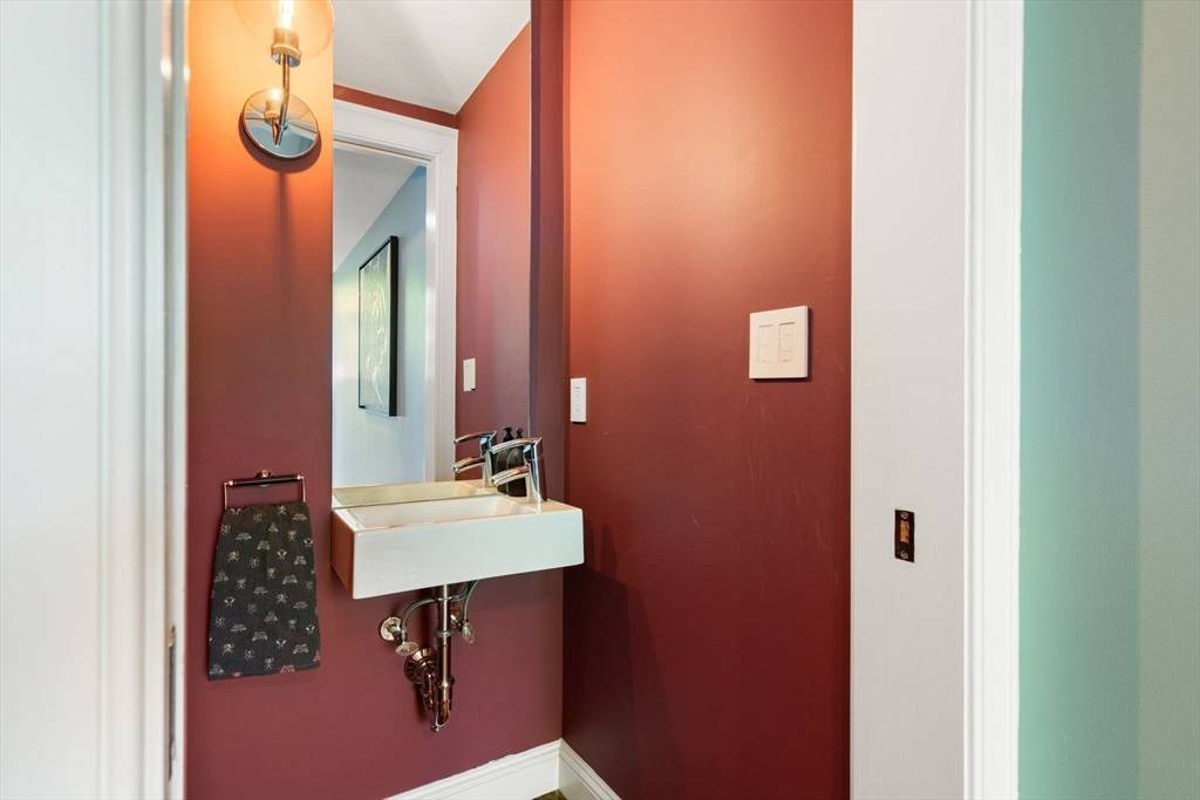 Featured Listing Image 13