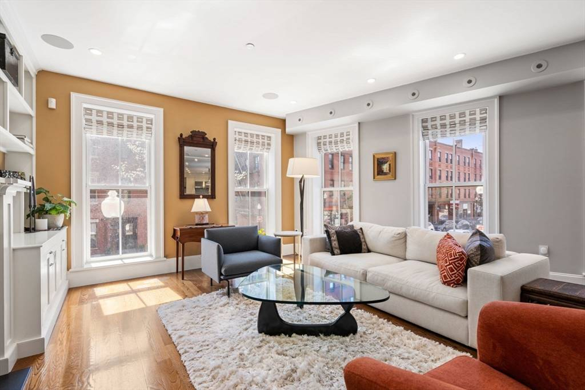 Featured Listing Image 3