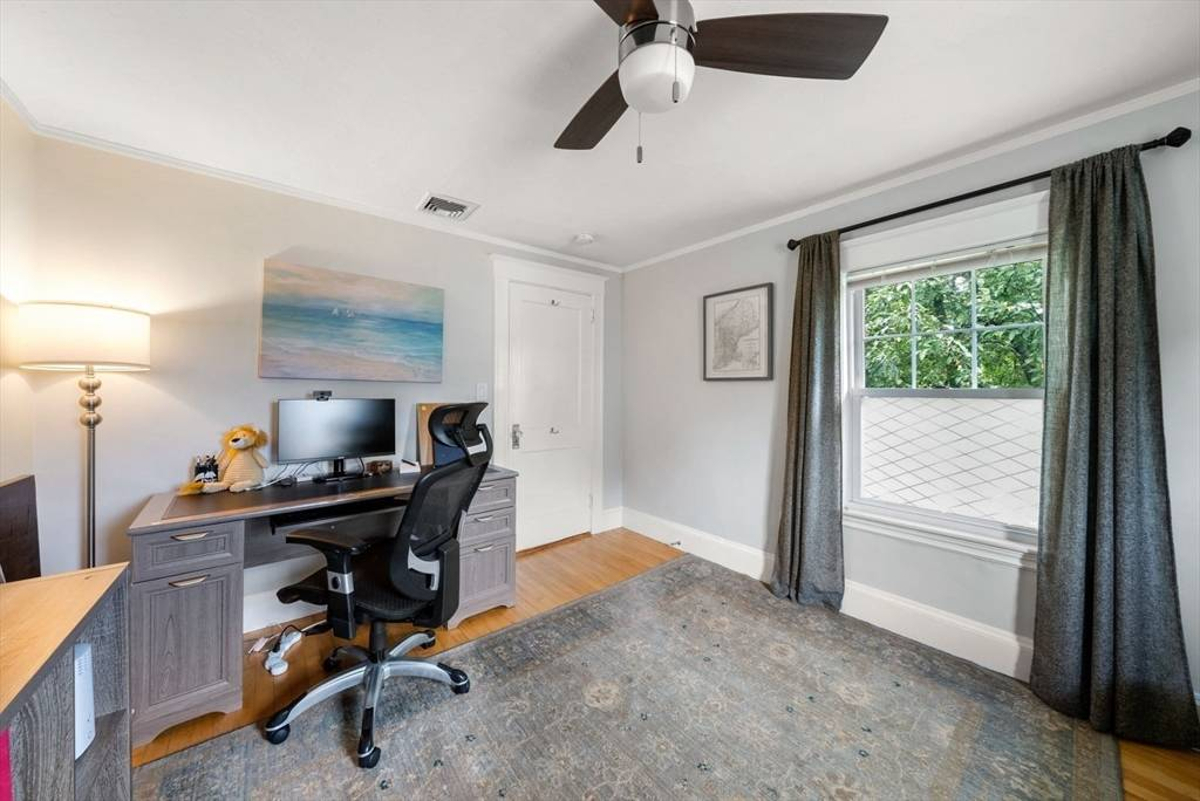 Featured Listing Image 12
