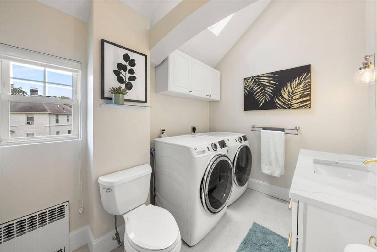 Featured Listing Image 13