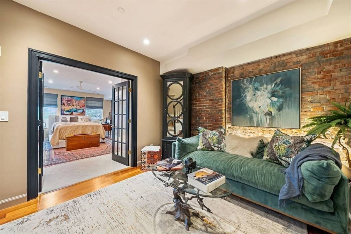 Featured Listing Image 23