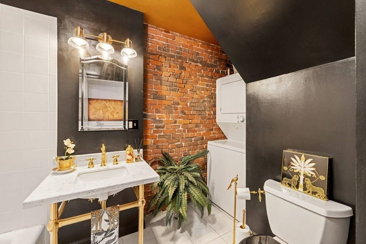 Featured Listing Image 32