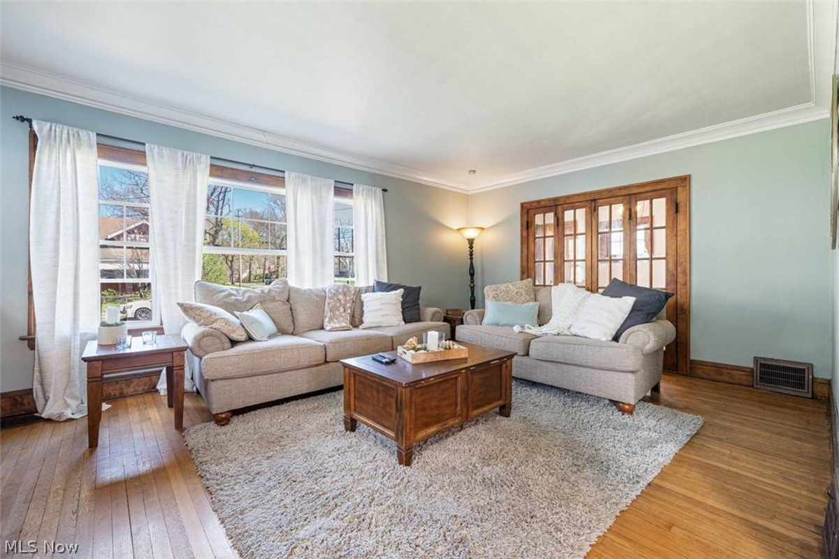 Featured Listing Image 16