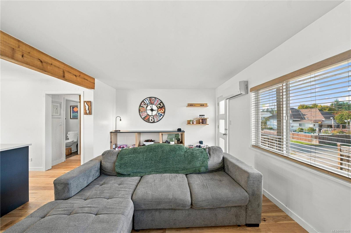 Featured Listing Image 11