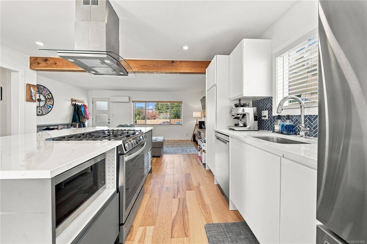 Featured Listing Image 16