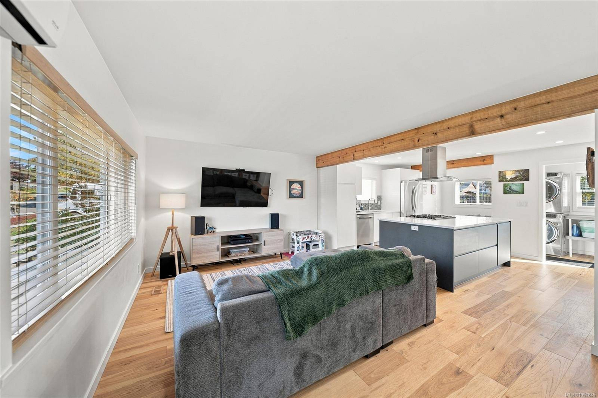 Featured Listing Image 10