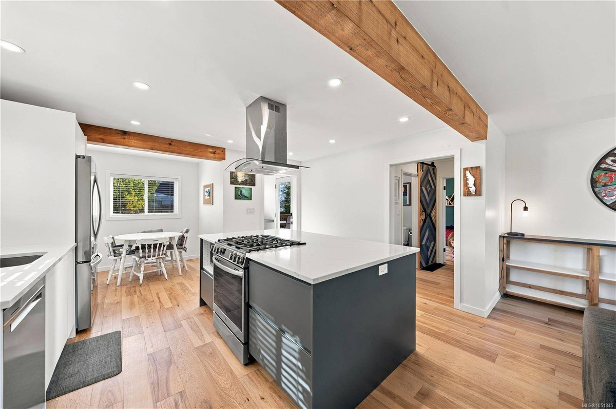 Featured Listing Image 14