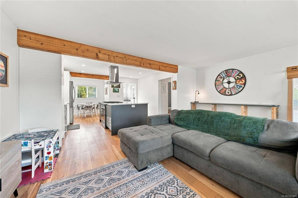 Featured Listing Image 12