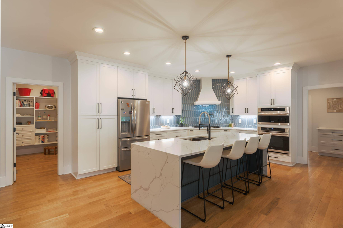 Featured Listing Image 12