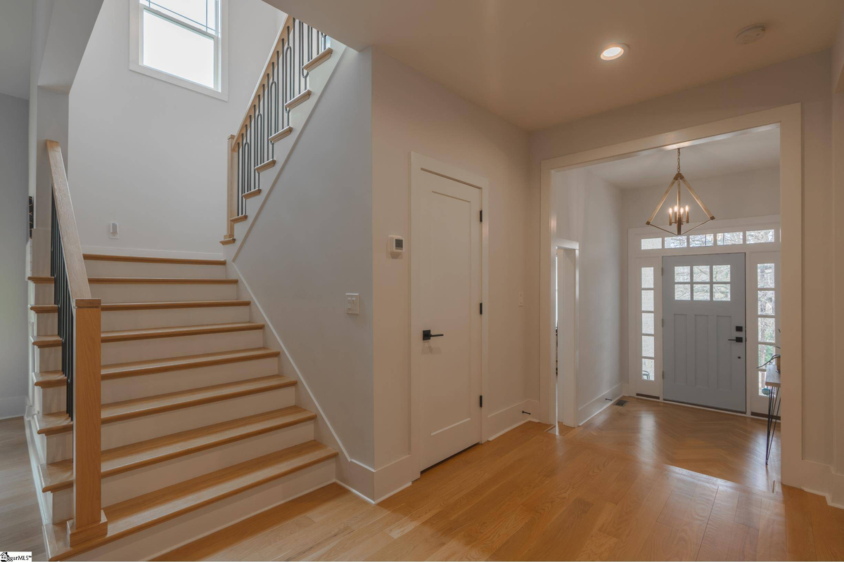 Featured Listing Image 6