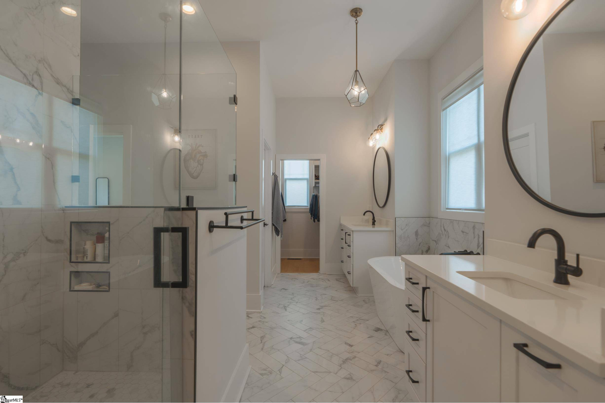 Featured Listing Image 27