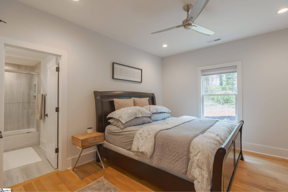 Featured Listing Image 33
