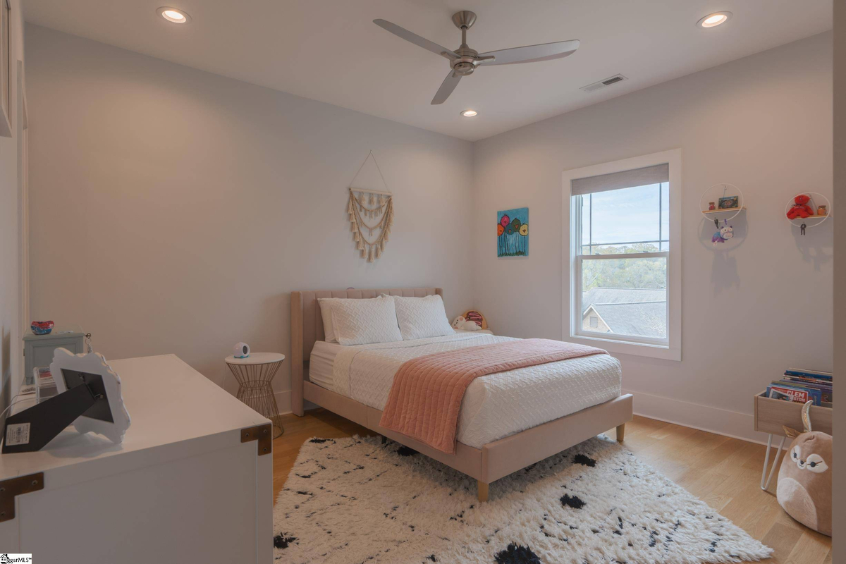 Featured Listing Image 34