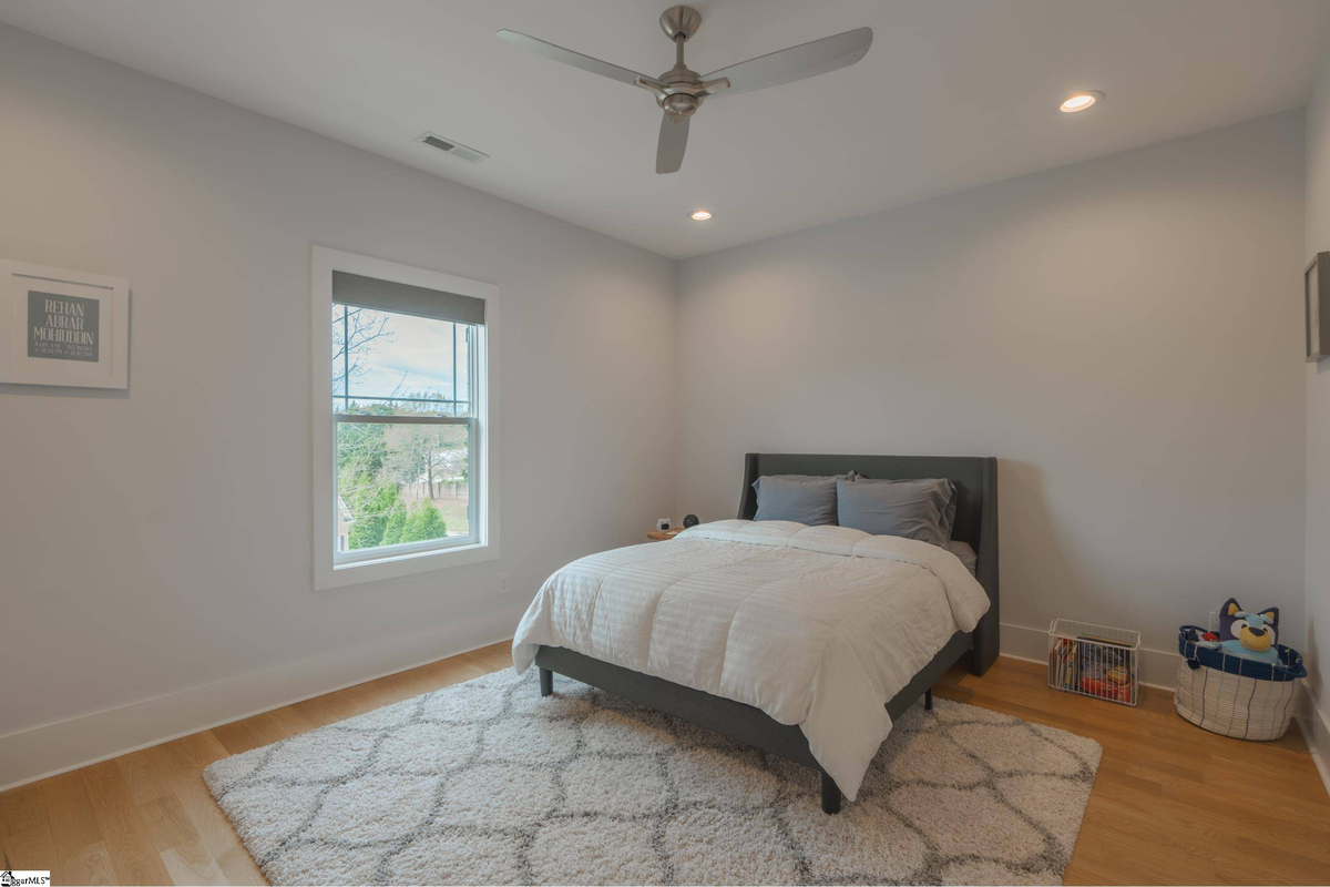 Featured Listing Image 36