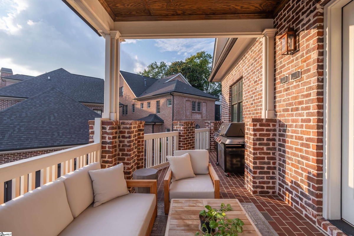 Featured Listing Image 11