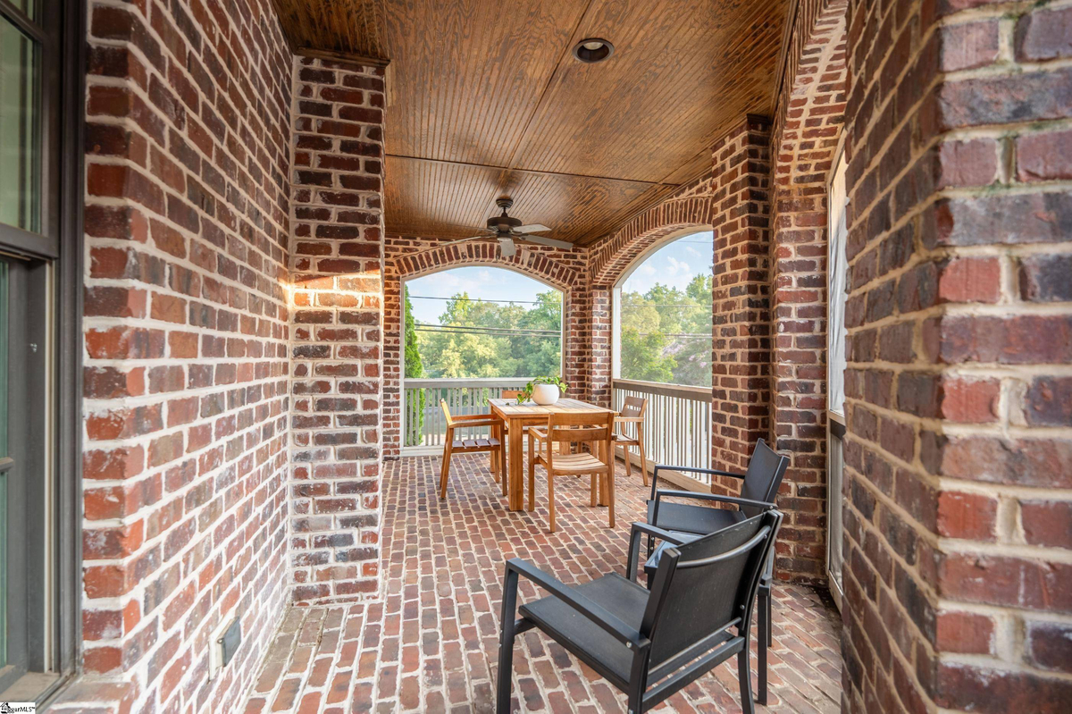 Featured Listing Image 32