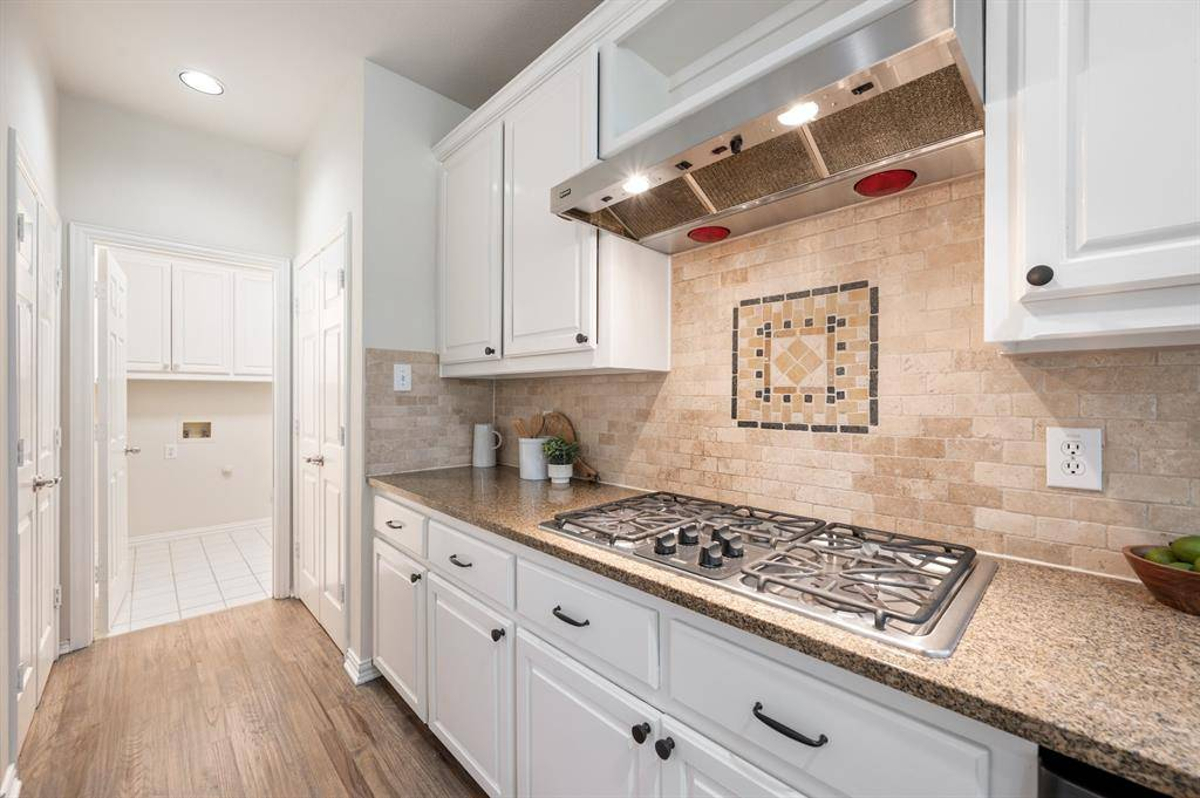 Featured Listing Image 11