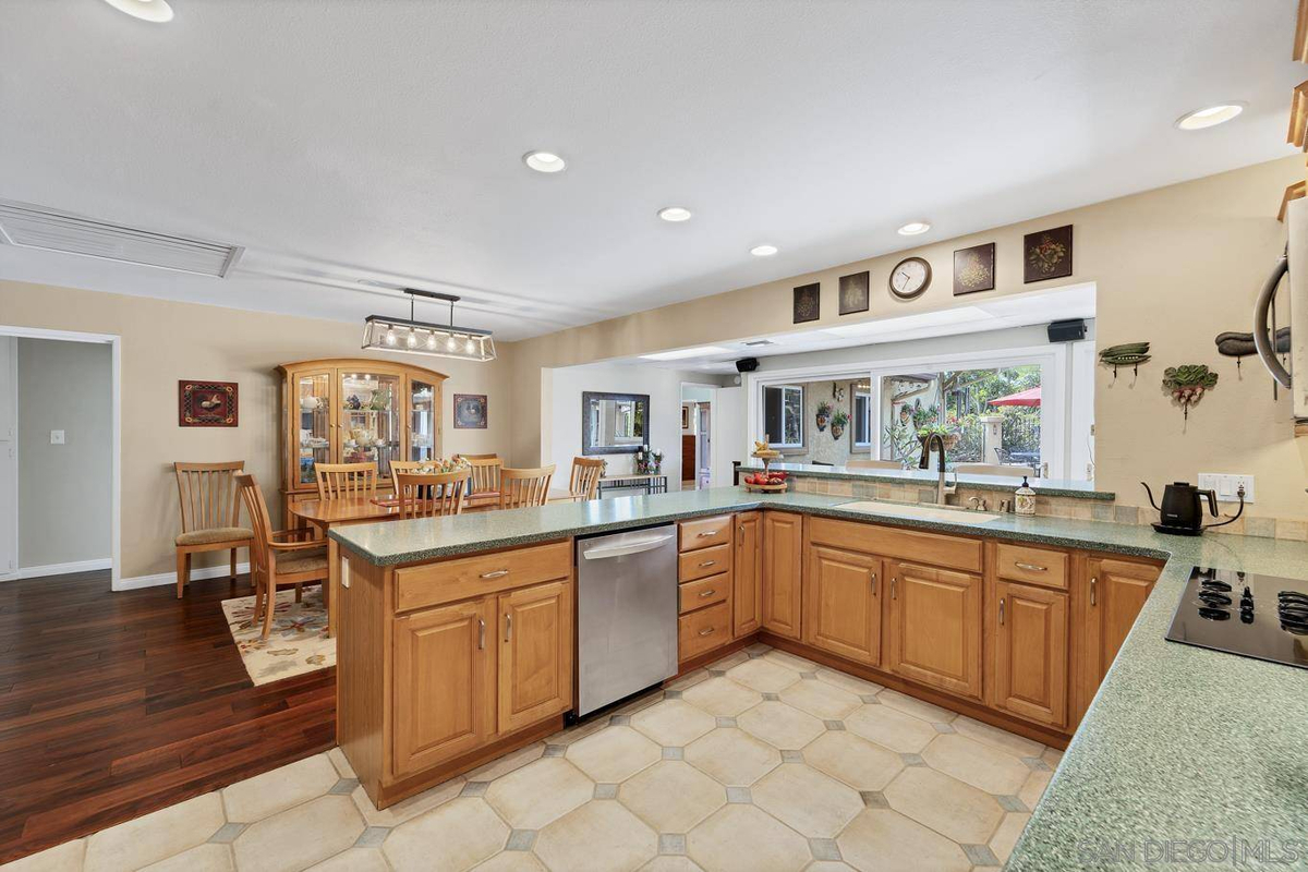 Featured Listing Image 25