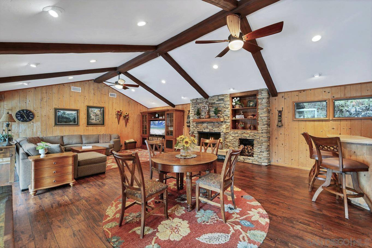Featured Listing Image 16