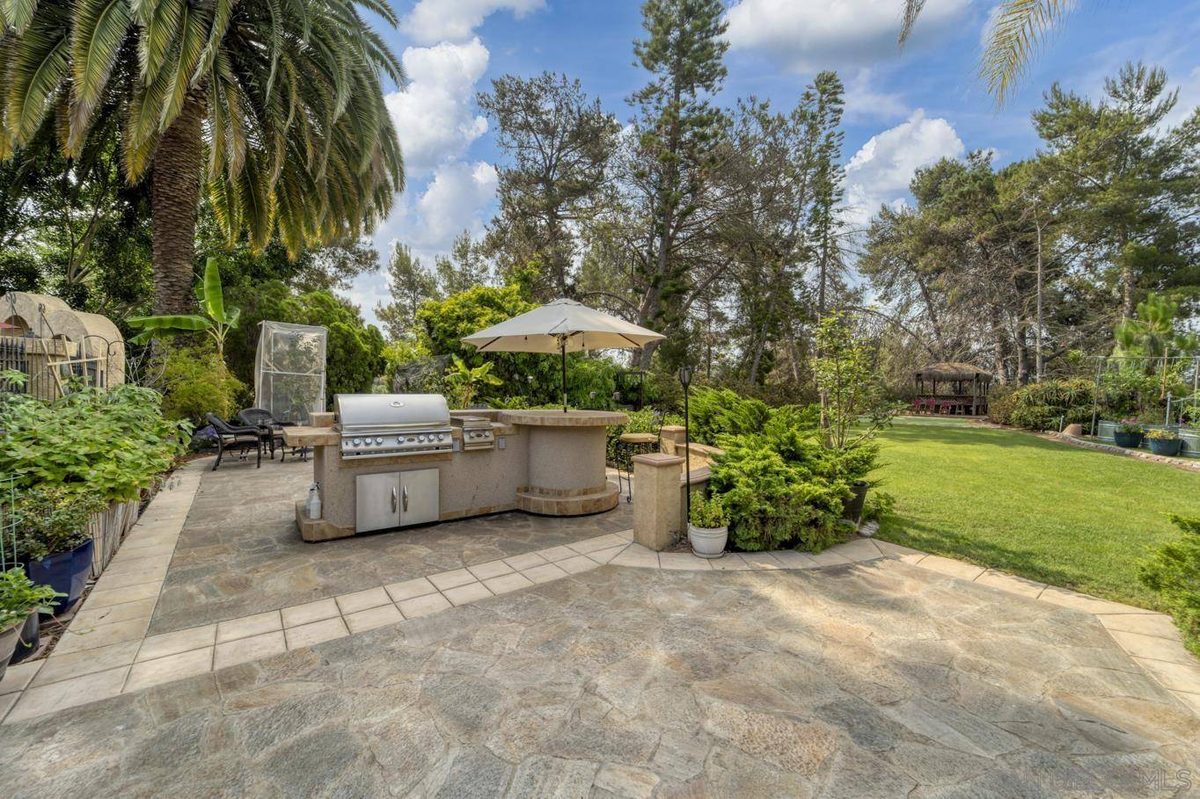 Featured Listing Image 5