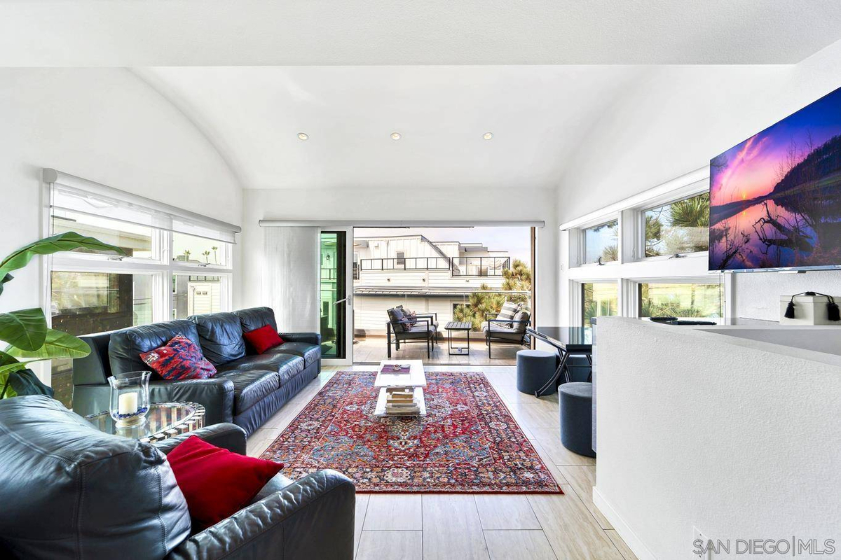 Featured Listing Image 44
