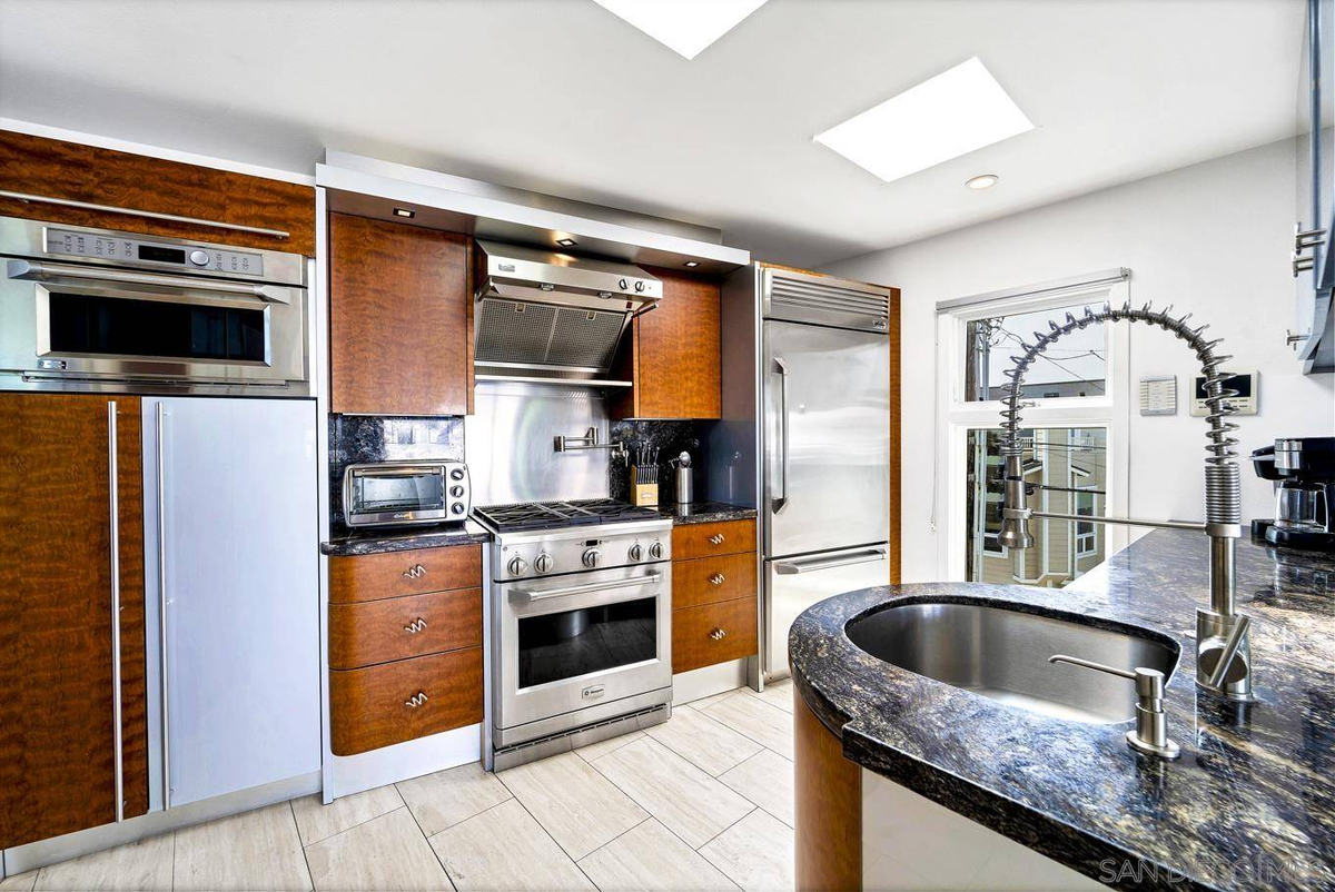Featured Listing Image 37