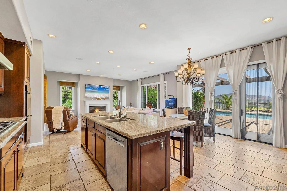 Featured Listing Image 10