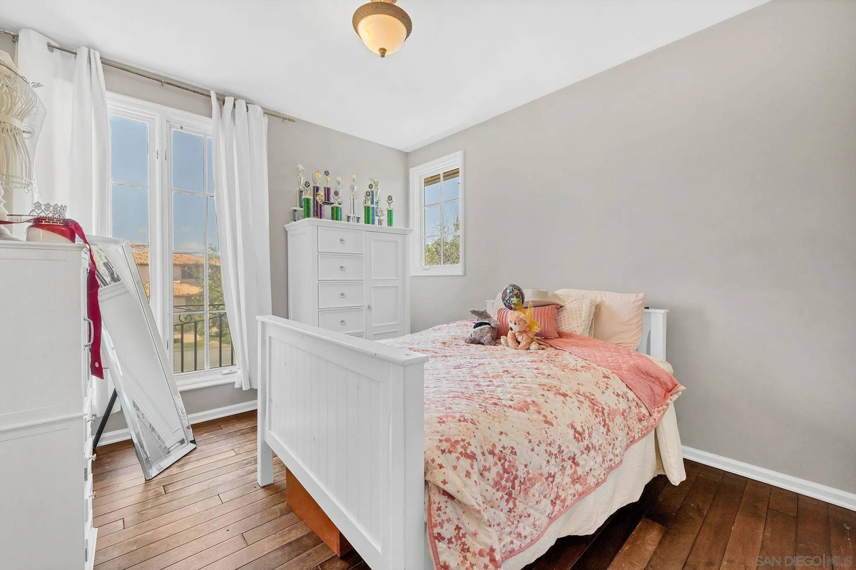 Featured Listing Image 34