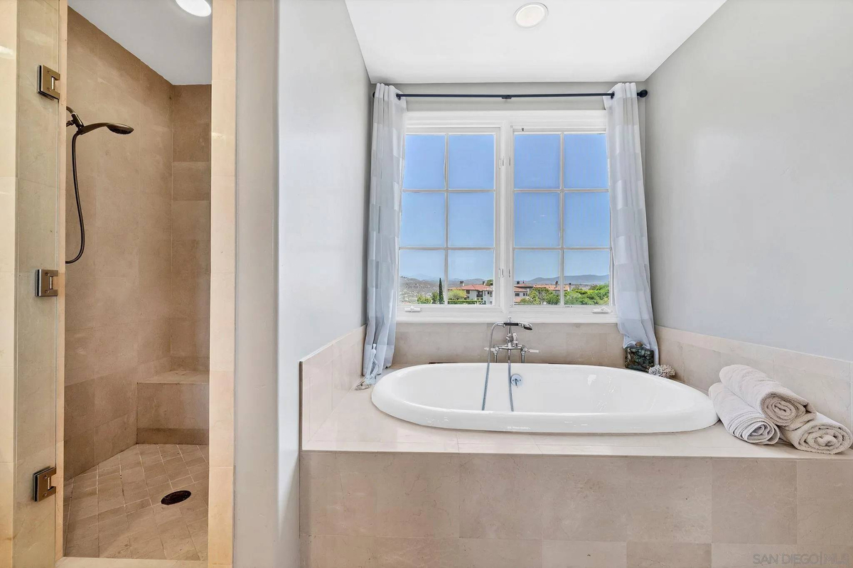 Featured Listing Image 32