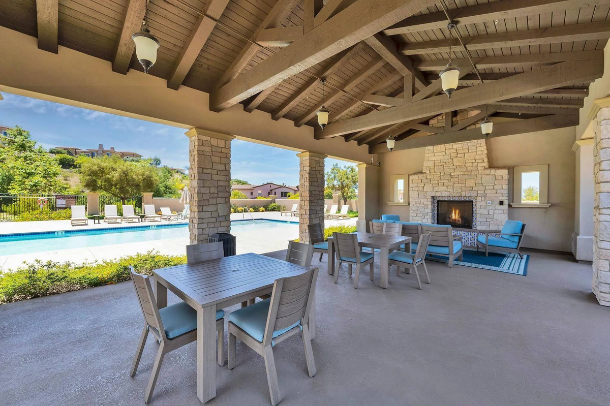 Featured Listing Image 64