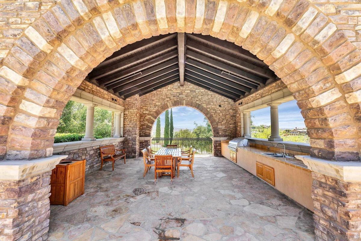 Featured Listing Image 65