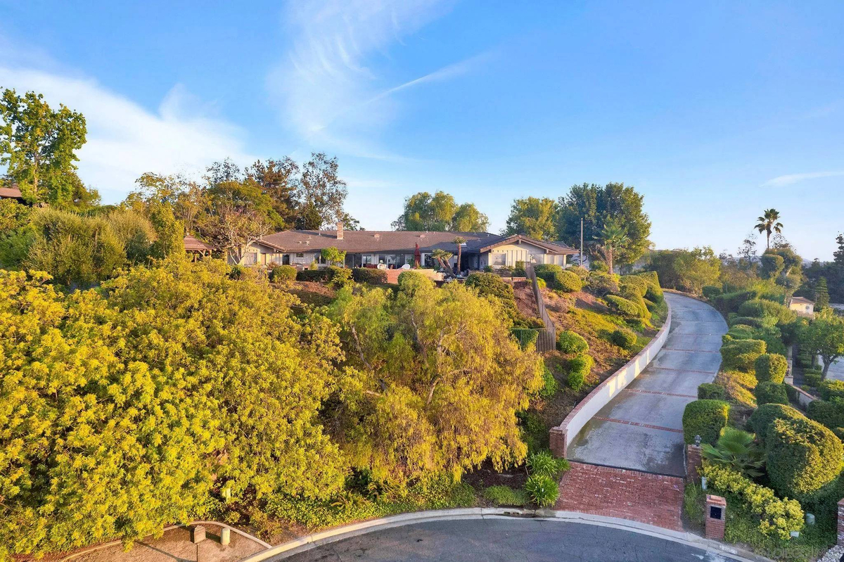 Featured Listing Image 44