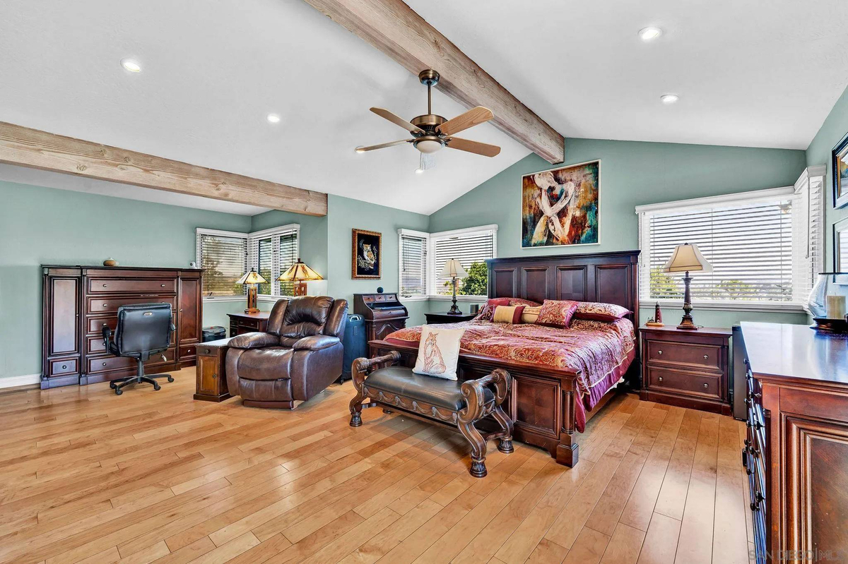 Featured Listing Image 24