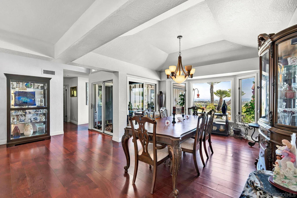 Featured Listing Image 11